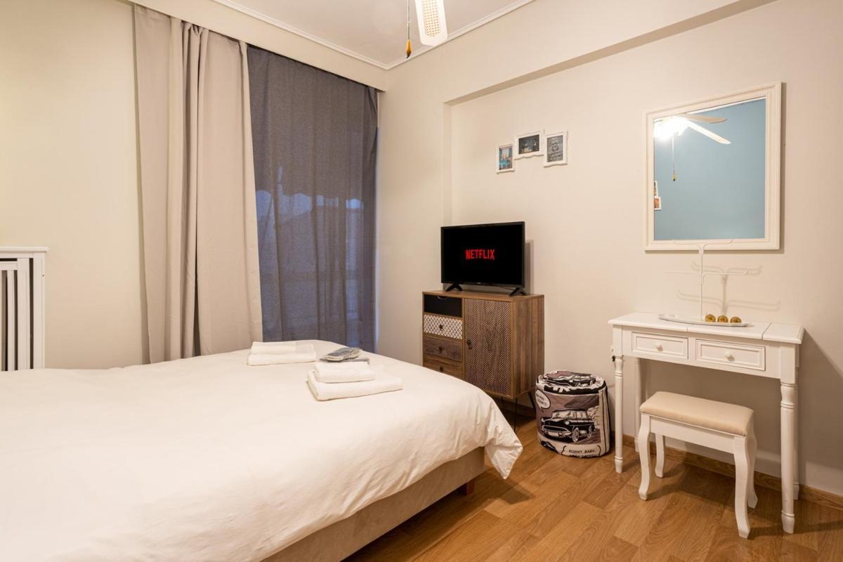 Glyfada Golf Fourth Floor Apartment Афіни Екстер'єр фото